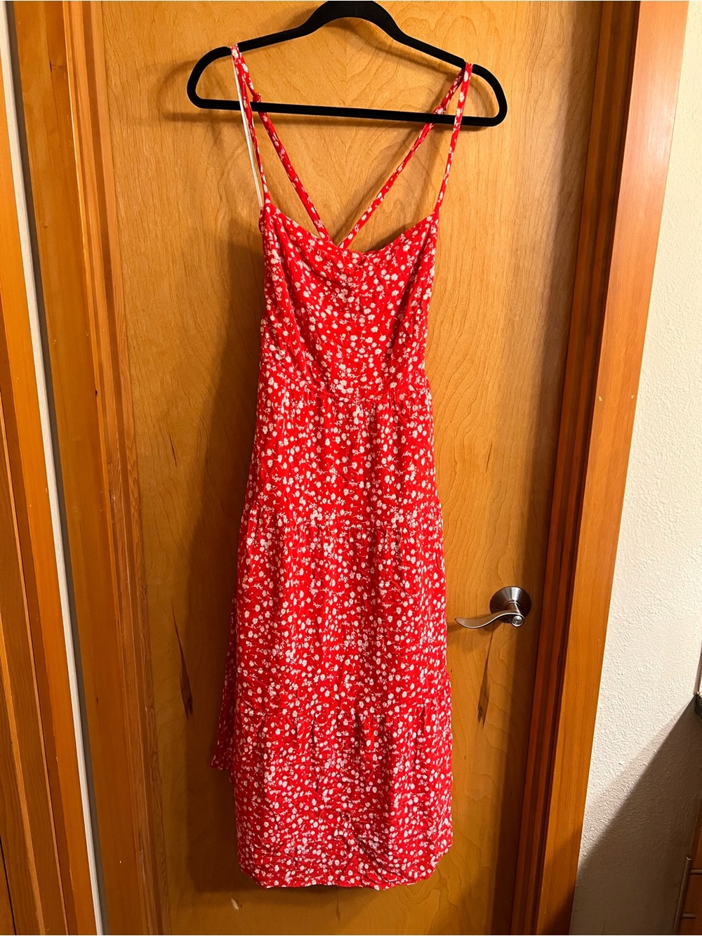 🌸 Lulu's Floral Open Back Midi Dress with White Ditsy Print